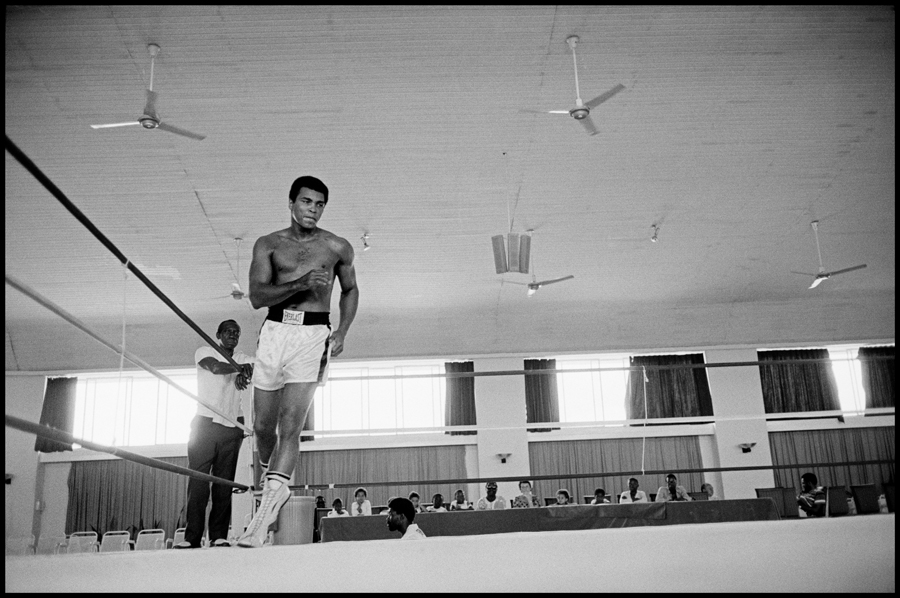 ZAIRE. Kinshasa. ALI-FOREMAN Boxing Fight. 1974.
