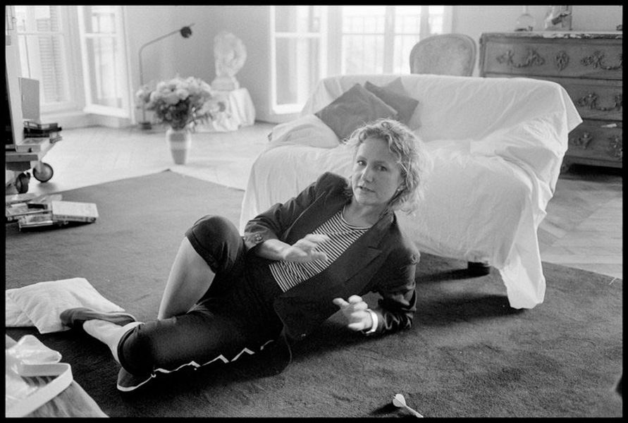 FRANCE. Paris. 1986. French fashion designer Agnes B. in her home.